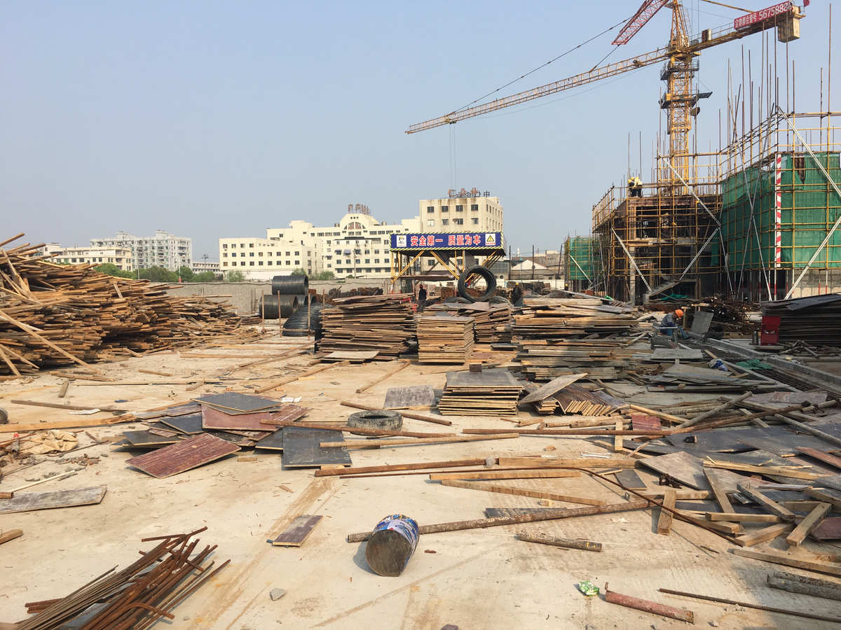 从“杂乱”到“有序” 建筑工地现场材料堆放管理的困境与破局之道